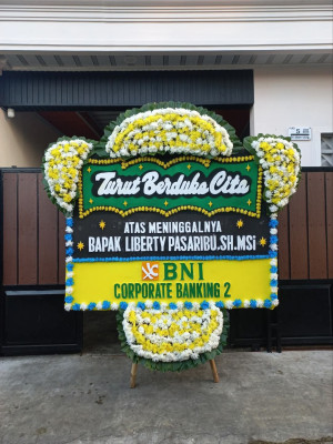 Papan Bunga Duka di Palabuan
