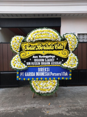 Papan Bunga Duka di Palabuan
