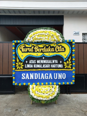 Papan Bunga Duka di Palabuan